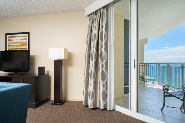 SUITE PARTIAL OCEAN VIEW ONE BEDROOM