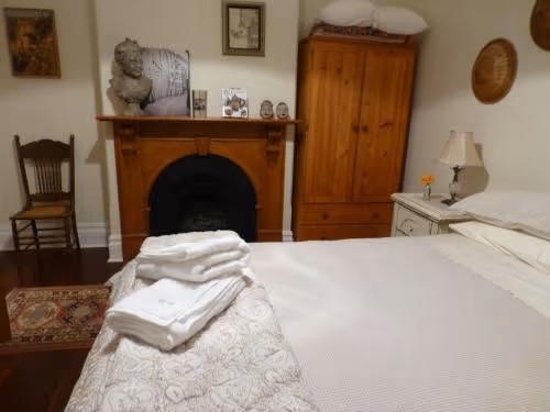 Deluxe Queen Room