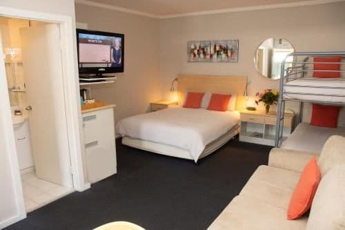 Family Room (6 Persons)