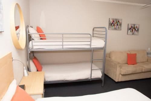 Family Room (6 Persons)