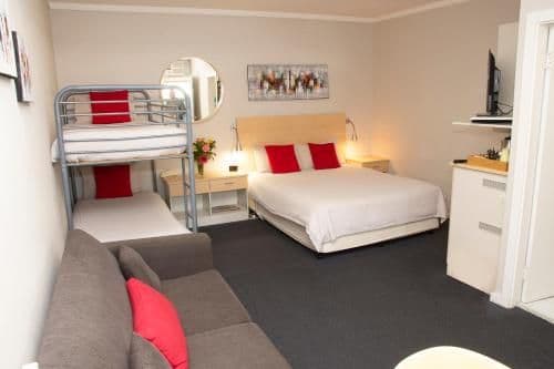 Family Room (6 Persons)