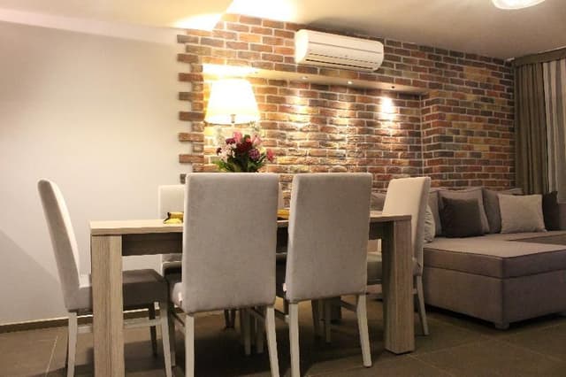 FAMILY ROOM DELUXE