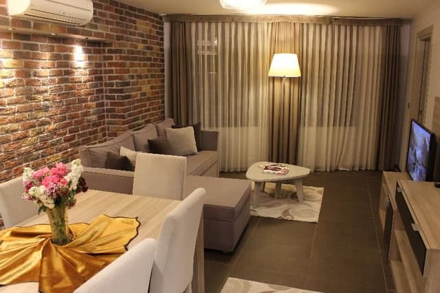 FAMILY ROOM DELUXE
