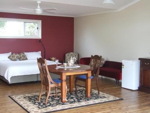 King Studio with Sofa Bed