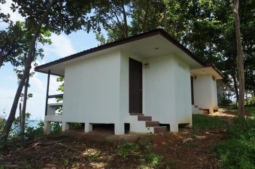 Bungalow with Balcony