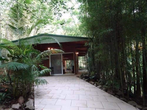 Deluxe Bungalow with Garden View