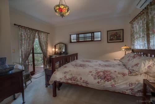 Queen Room with Private Bathroom