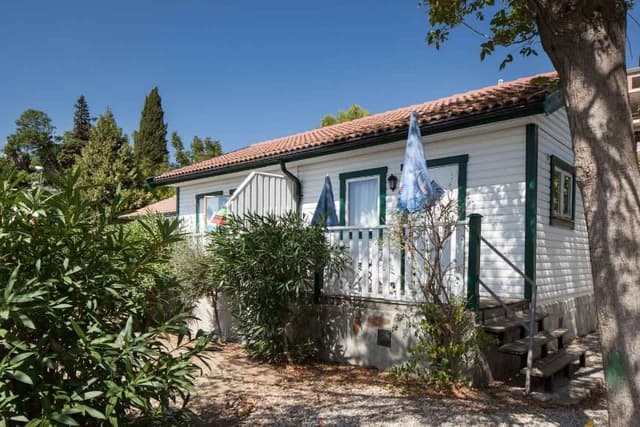 BUNGALOW CAPACITY 2