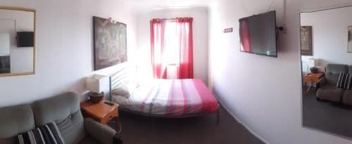 Double Room with Shared Bathroom (G)