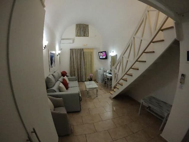 SUITE CAPACITY 4