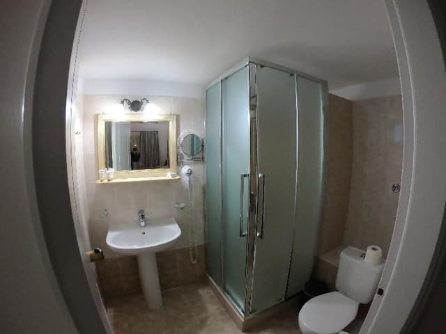 SUITE CAPACITY 4
