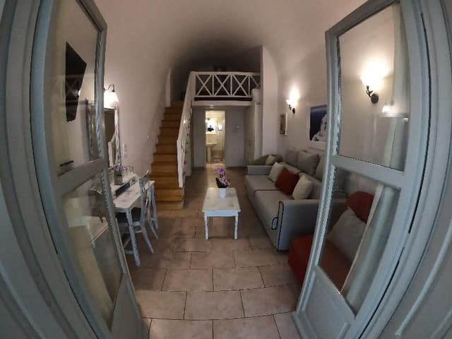 SUITE CAPACITY 4
