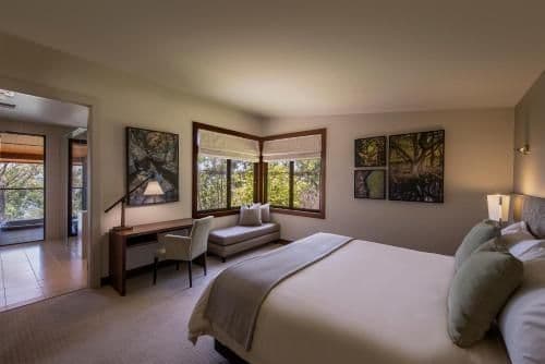 Two-Bedroom Private Lodge with Outdoor Hot Tub