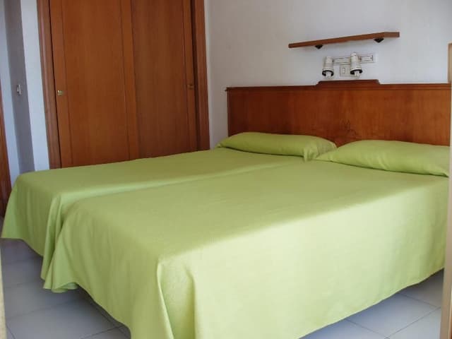 APARTMENT CAPACITY 2 ONE BEDROOM