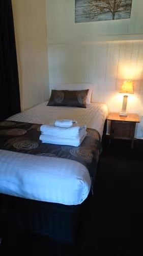 Single Room with Shared Bathroom