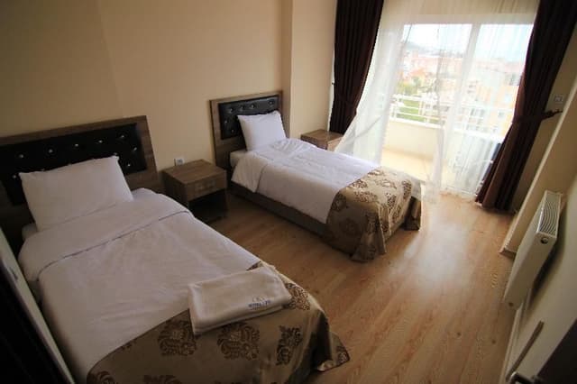 SUITE TWO BEDROOMS