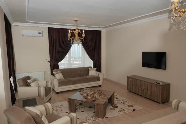 SUITE THREE BEDROOMS