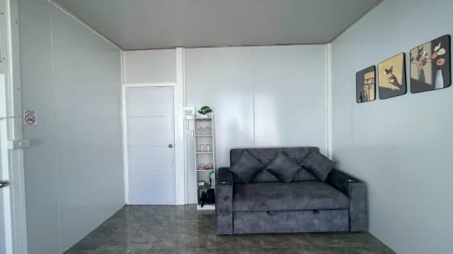 Mirror House