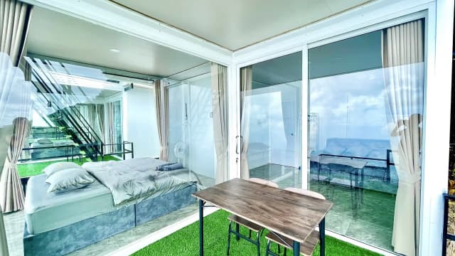 Mirror House