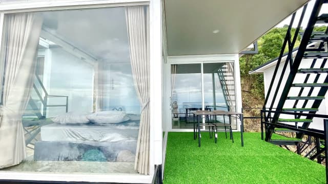 Mirror House