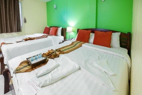 Quadruple Room with Private Bathroom