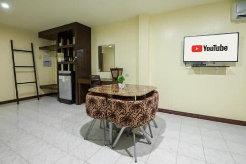 Quadruple Room with Private Bathroom