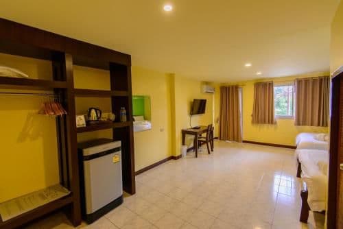 Quadruple Room with Private Bathroom