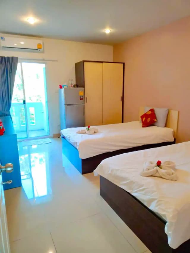 Smart Twin Bed Room