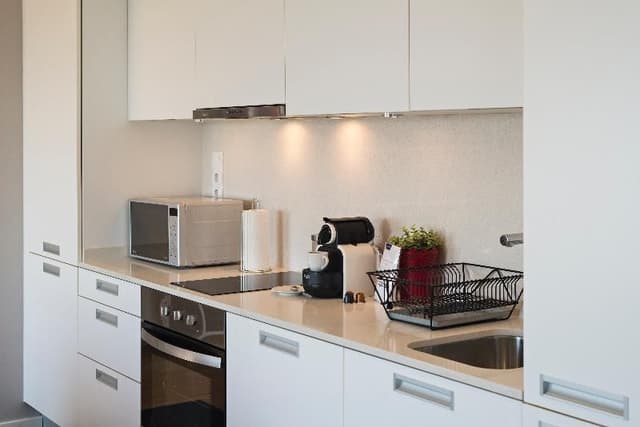 APARTMENT BUSINESS