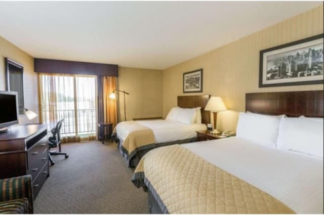 DOUBLE TWO BEDS