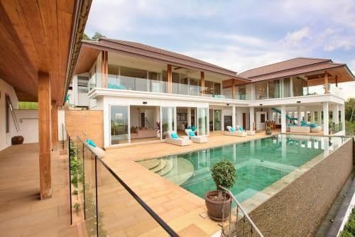 Six-Bedroom Villa with Sea View