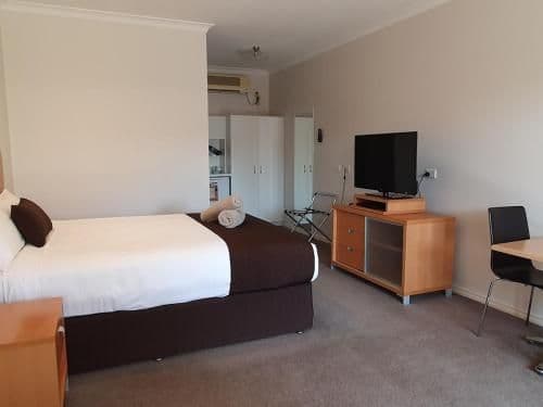 Executive Queen Room