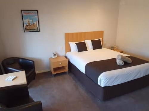 Queen Room with Spa Bath