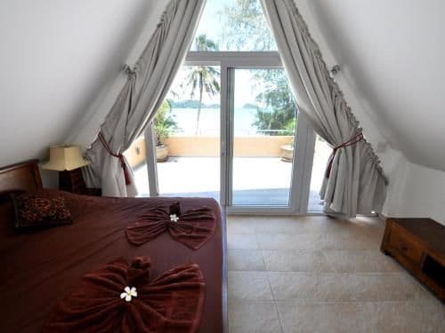 Villa - Beach Front