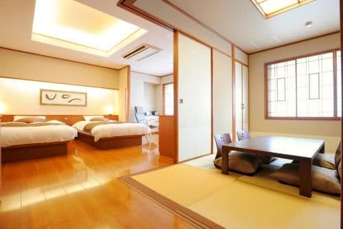 Twin Room with Tatami Area - Buffet Breakfast + Restaurant Dinner Included