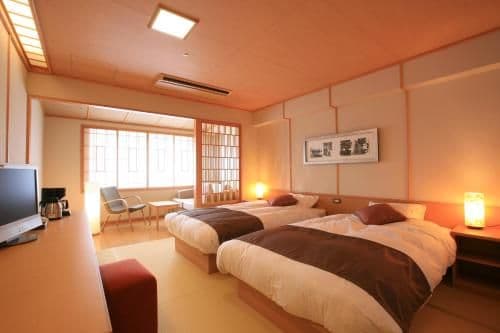 Twin Room - Buffet Breakfast + Restaurant Dinner Included