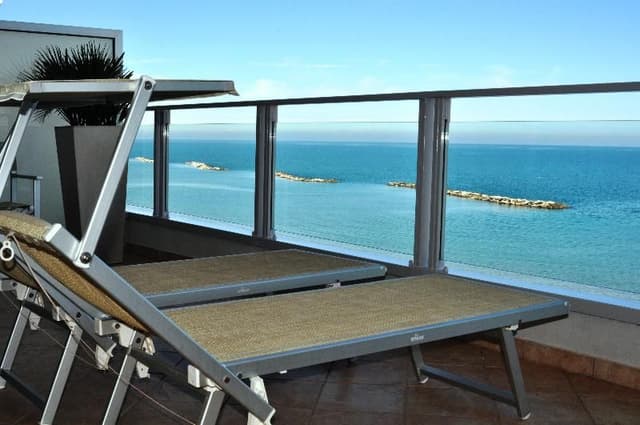 SUITE SUPERIOR SEA FRONT