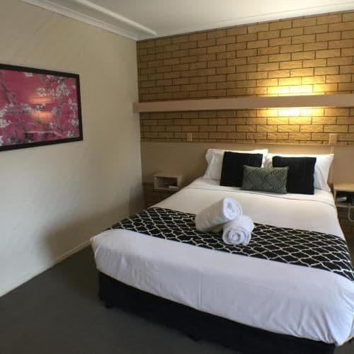 Standard Queen Room