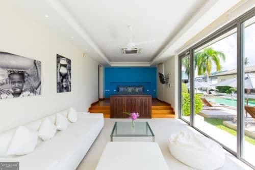 Five-Bedroom Villa - Beach Front