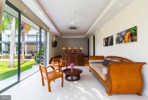 Five-Bedroom Villa - Beach Front