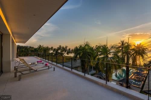 Five-Bedroom Villa - Beach Front