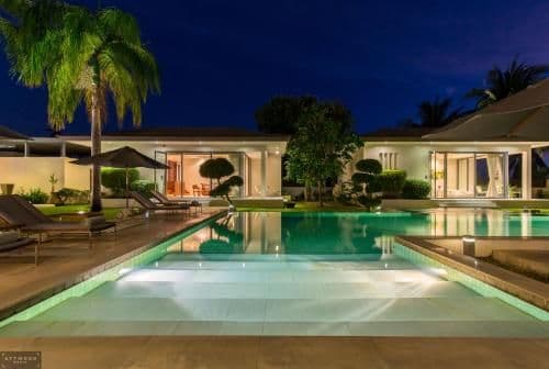 Five-Bedroom Villa - Beach Front