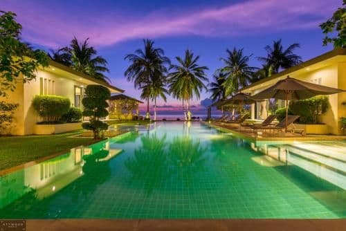 Five-Bedroom Villa - Beach Front