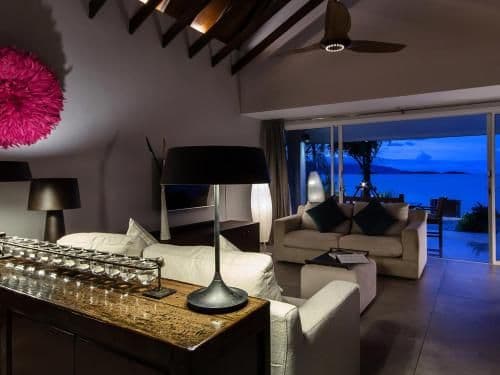 Villa - Beach Front