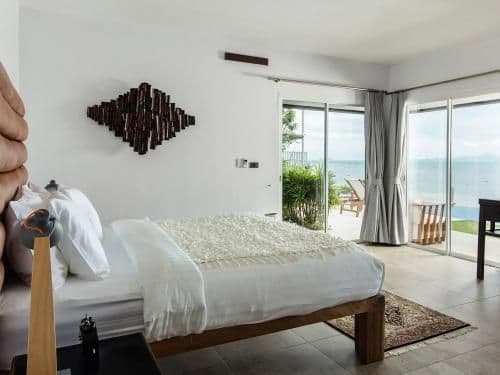 Villa - Beach Front