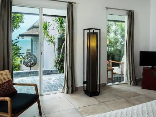 Villa - Beach Front