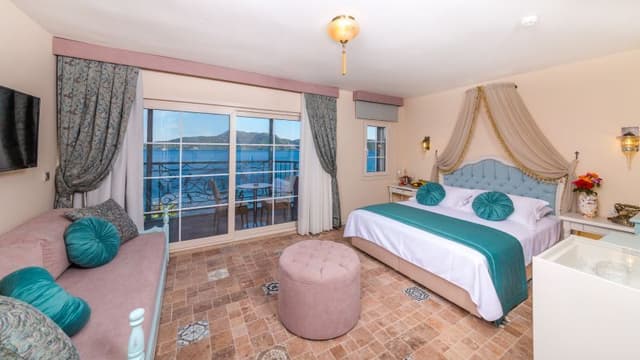 DOUBLE SEA VIEW