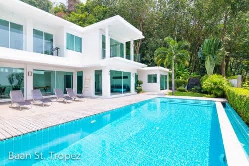 Four-Bedroom Villa with Sea View