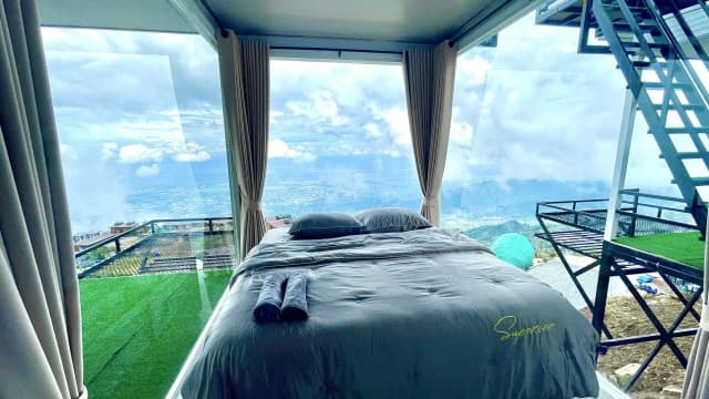 Mirror Room