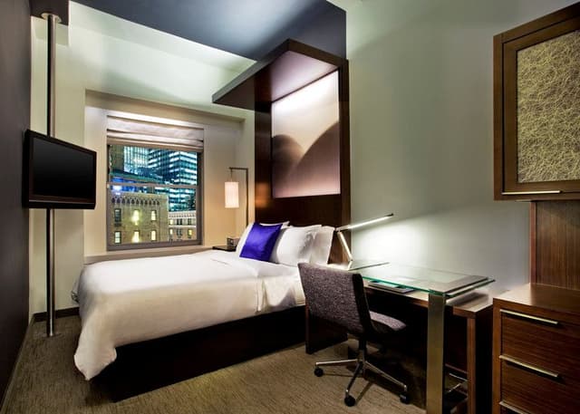 DOUBLE QUEEN SIZE BED